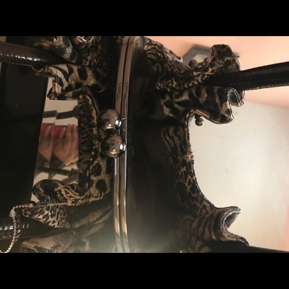 Purses - Picture 6 of 6